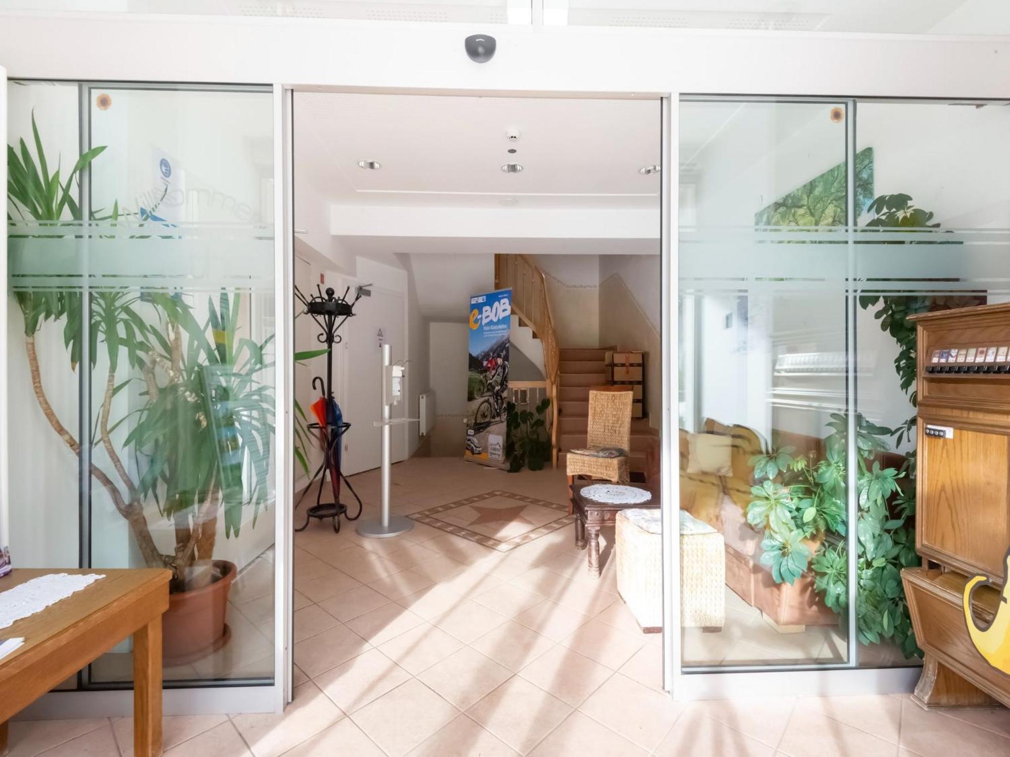 Lovely Apartment With Sauna Ski Storage Pool Terrace Wald im Pinzgau Exterior photo